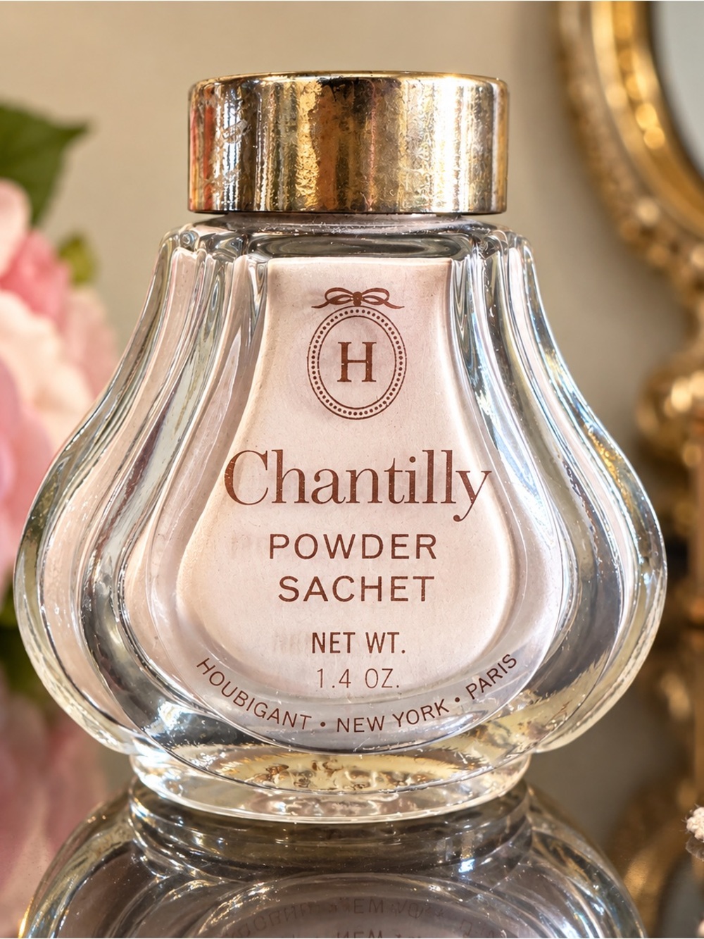 Vintage Houbigant Chantilly Powder Sachet 1.4 oz Full Glass Vanity Jar